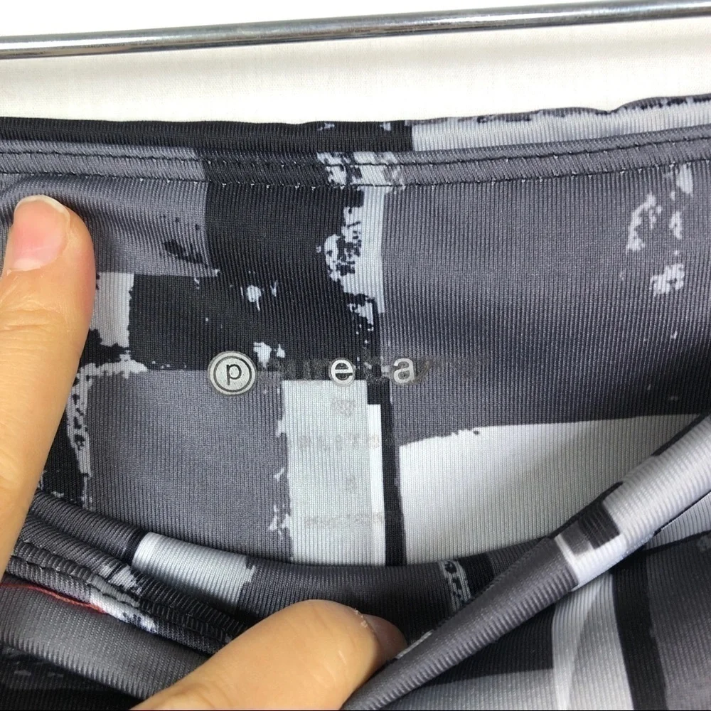 Pure Barre black white brush stroke Leggings - Picture 2 of 7